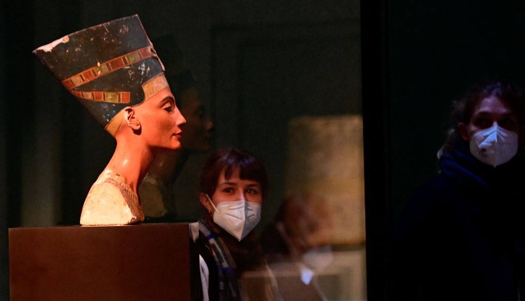 nefertiti museum germany egypt